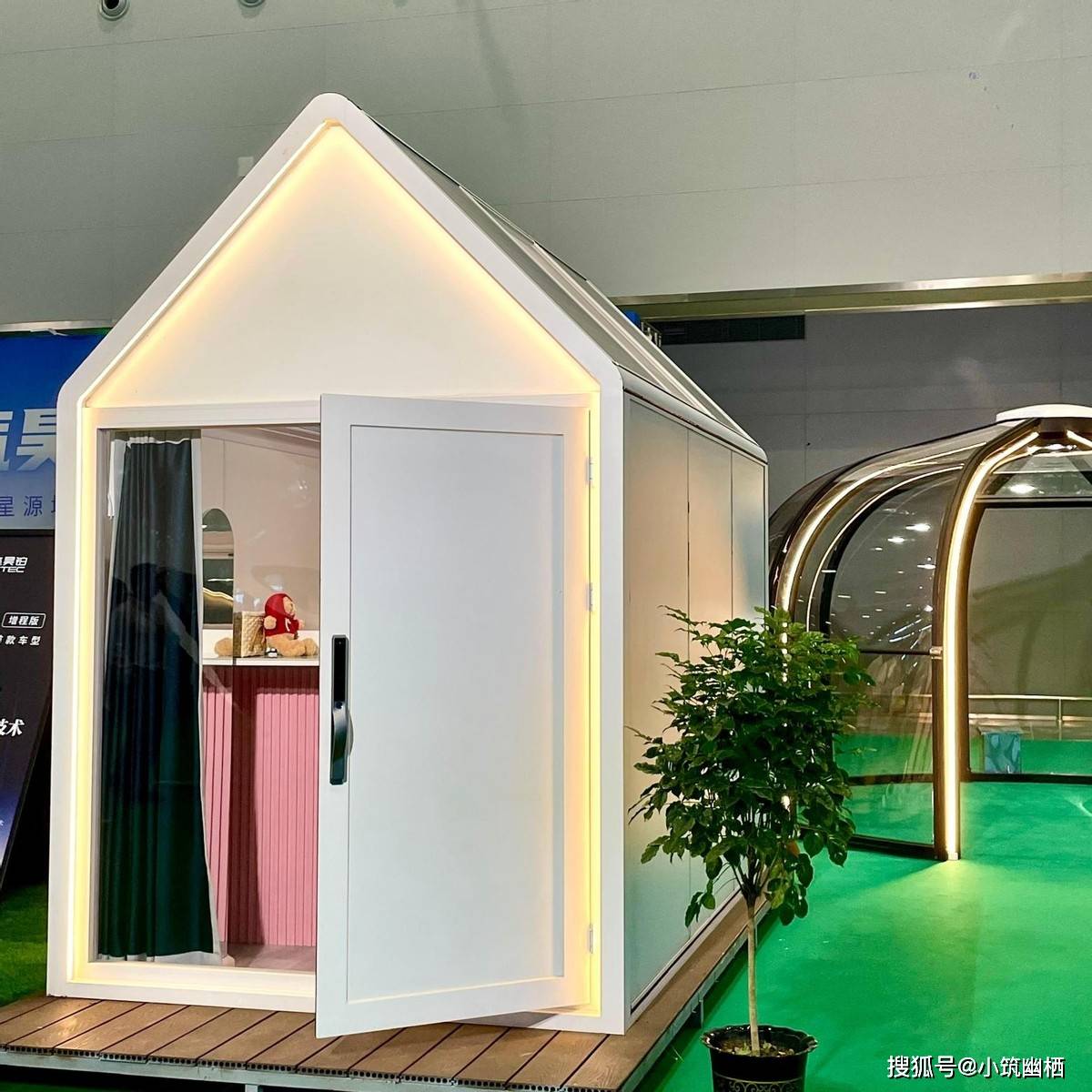 列创新产品亮相东盟博览会旅游展AG真人旗舰厅奢旅未来小筑系(图4)