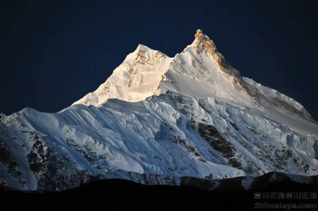 罗斯登山者首攀海拔8163米峰鲜少有人尝试西南壁的替换线路AG真人登录尼泊尔]2025年年度十大探险活动2 - 俄(图15)