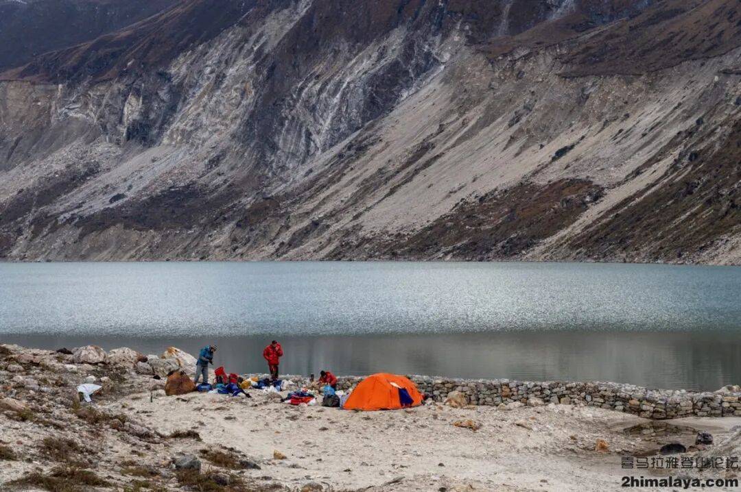 罗斯登山者首攀海拔8163米峰鲜少有人尝试西南壁的替换线路AG真人登录尼泊尔]2025年年度十大探险活动2 - 俄(图35)